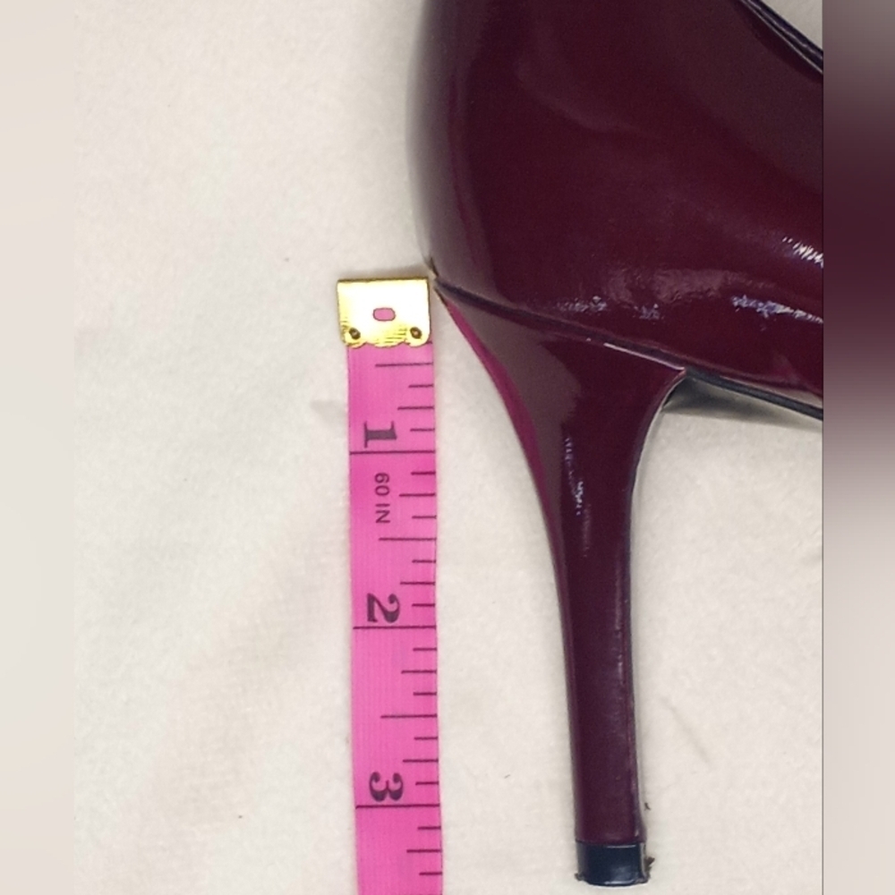 Micheal Kors Classic Burgundy Red Patent Leather Casual Pump NWOB 9.5 - Picture 7 of 9